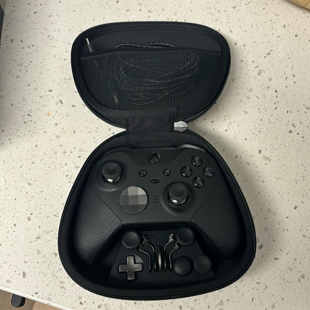 Xbox Elite Series 2 controller